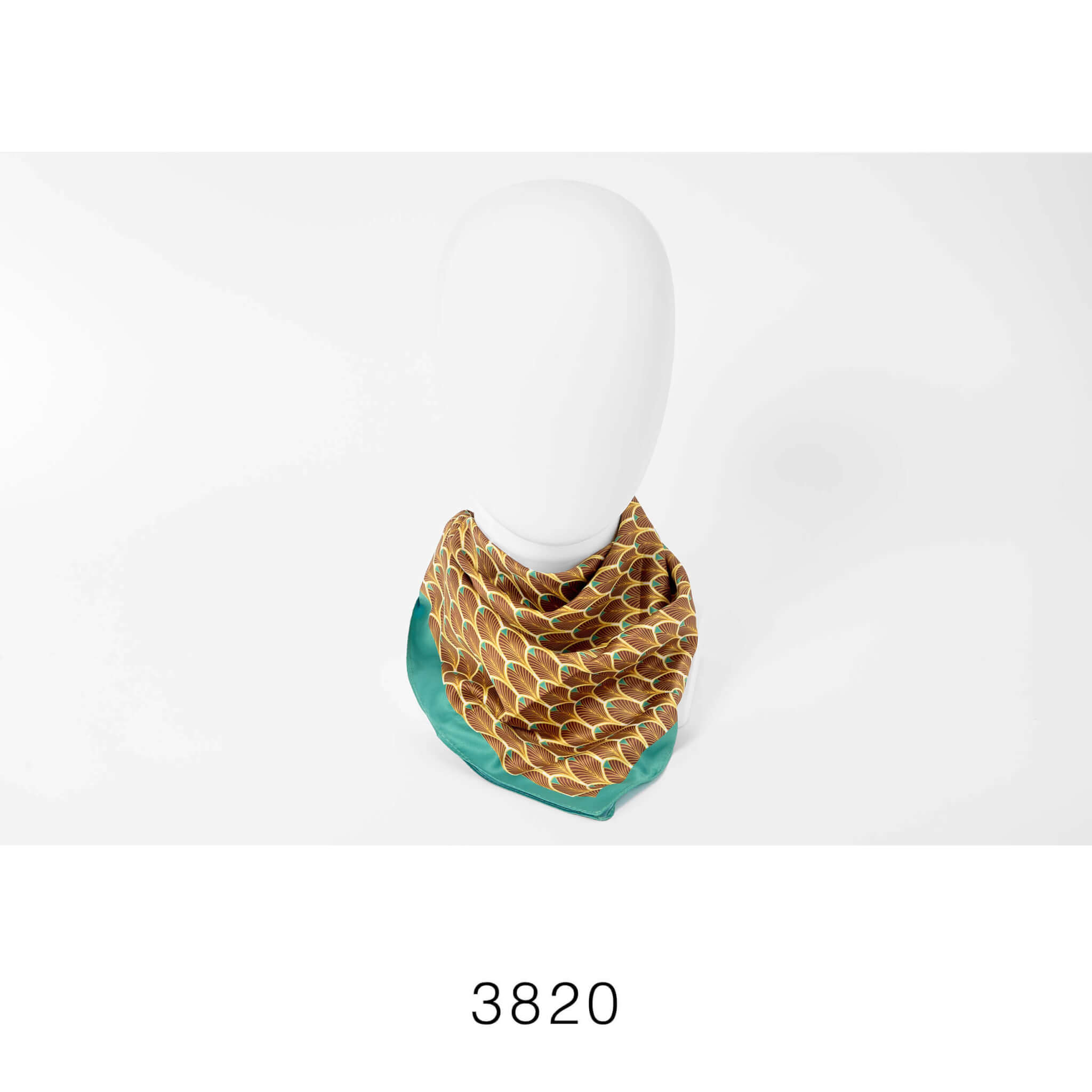 3820